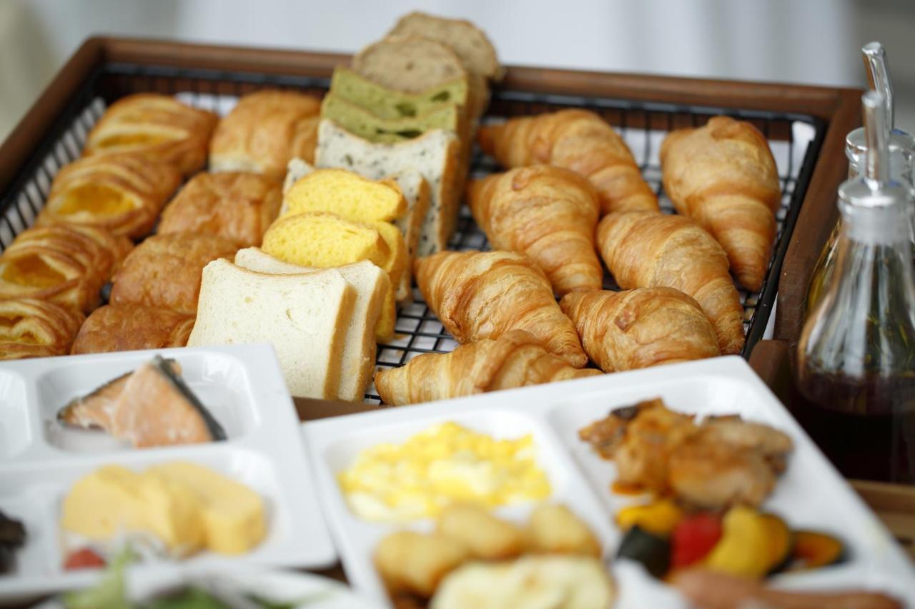 Hotel Monterey Himeji Bagian luar foto
