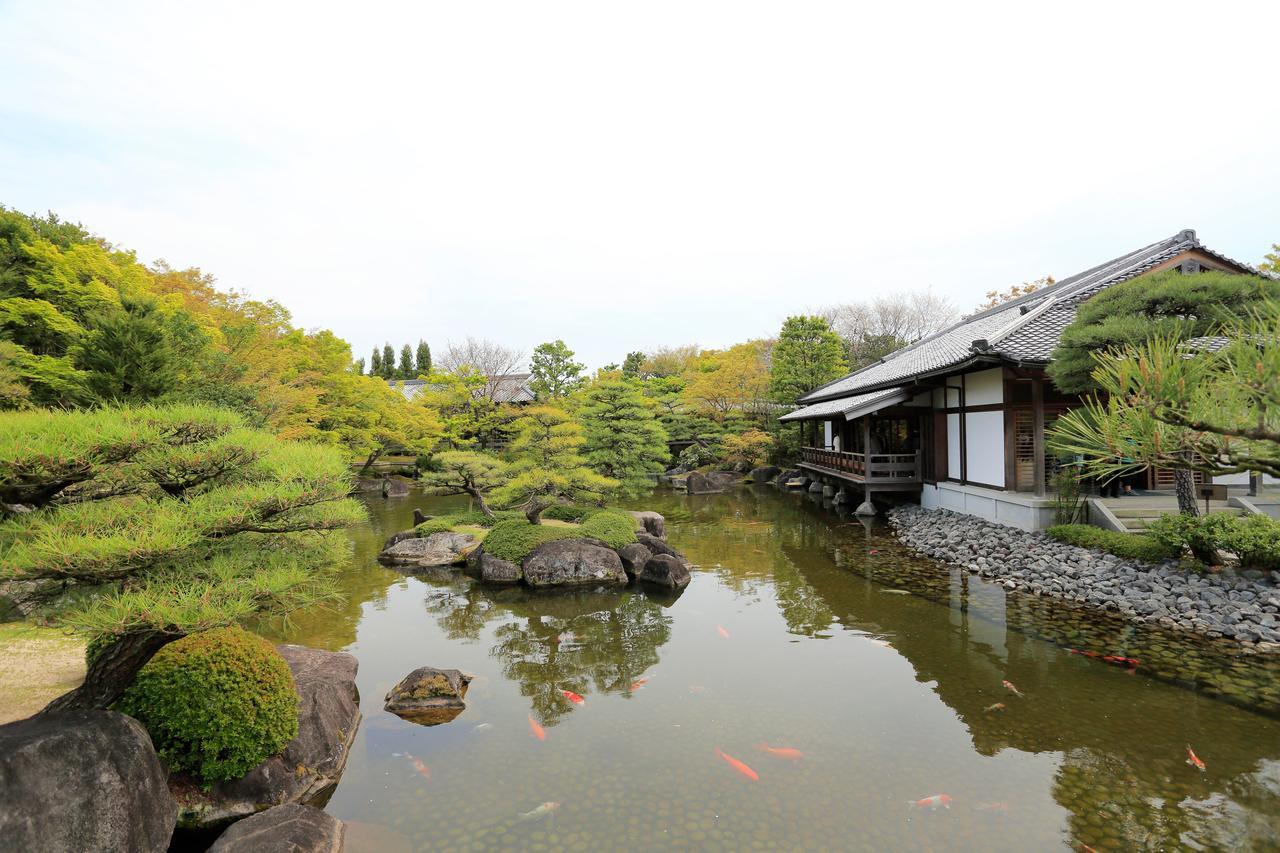 Hotel Monterey Himeji Bagian luar foto