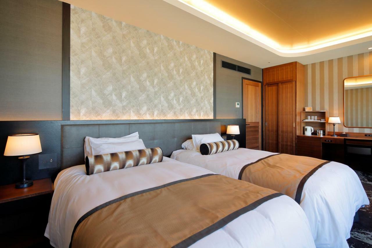 Hotel Monterey Himeji Bagian luar foto